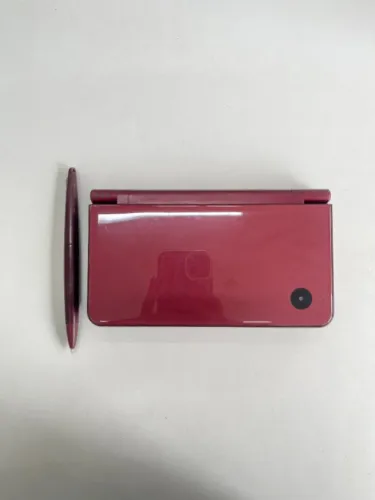 CONSOLE NINTENDO DSI XL WINE RED 2GB DESBLOQUEADO (VIA EXPLOIT MEMORY PIT) SEMINOVO - DS
