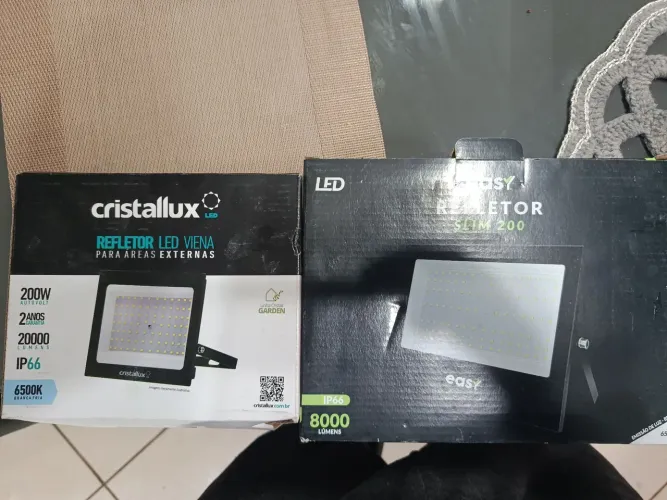 Refletores cristallux e easy de 100 a 200w bivolt.11 unidades 
