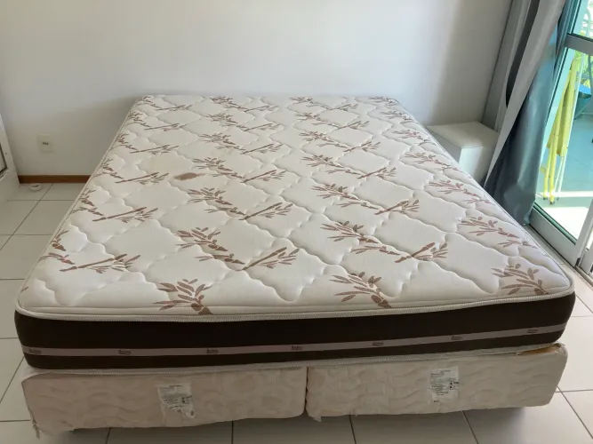 Vendo Colchão Queen + Cama Box