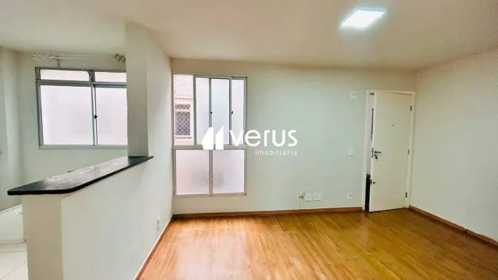 Apartamento à venda, 2 quartos, 1 vaga, JARDIM HOLANDA - Uberlândia/MG