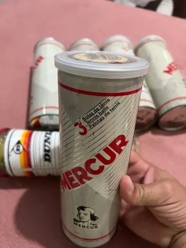 Bolas de tênis de colecionador