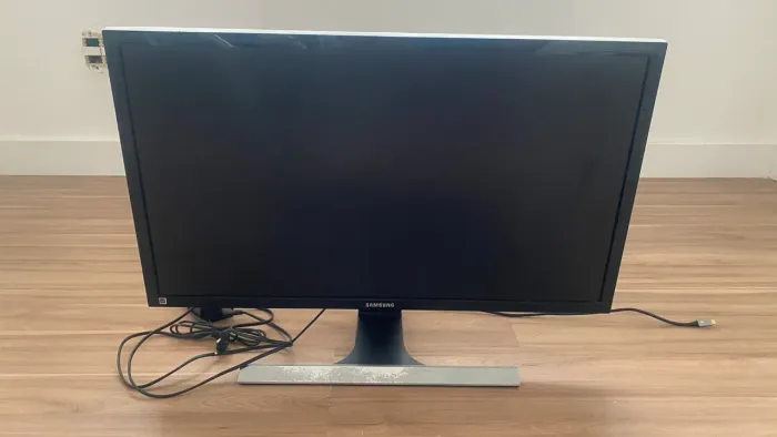 Monitor Samsung 28? com Displayport