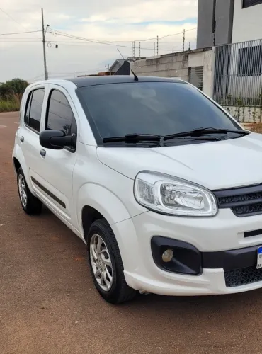 Fiat Uno Attractive 1.0 Flex 6V 5P 2017