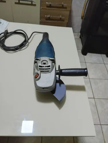 Lixadeira industrial Bosch nova