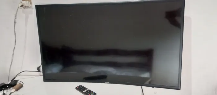 Precisa trocar a tela, Smart Tv Samsung tela curved 40" modelo UN40K6500AG