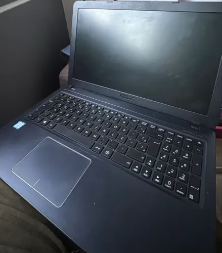 Nootbook Asus 8GB RAM I5 128GB SSD