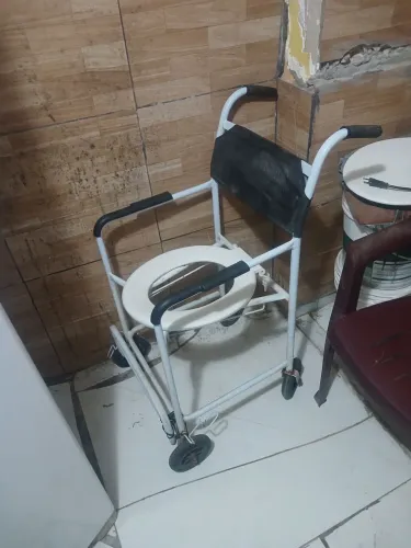 Cadeira de sanitário de banheiro para cadeirante
