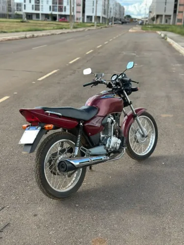 Vendo / Troco  Titan 125 2001