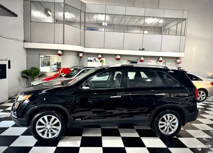 Kia Motors Sorento 3.5 V6 24V 278cv 4X4 Aut. 2012