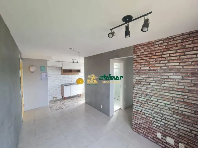 Apartamento com 2 dormitórios à venda, 44 m² por R$ 319.000,00 - Jardim Las Vegas - Guarul
