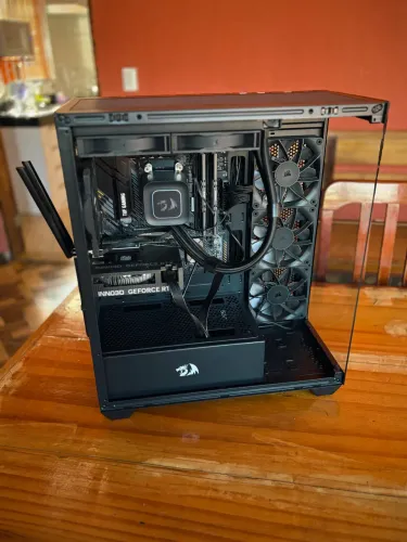 PC Gamer Roda Tudo | Ryzen 5 5500X3D | RTX 5050 | 16GB | SSD 1TB | Wi-Fi 6