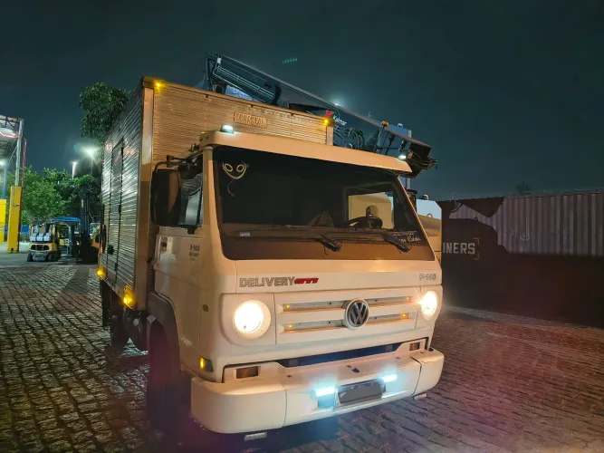 Caminhão Volkswagen VW Delivery 5-140 Baú