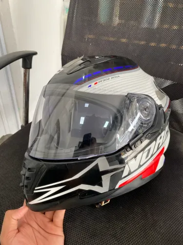 Capacete Norisk Reino Unido