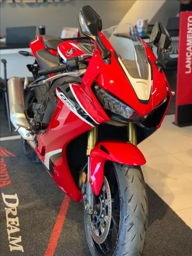 HONDA CBR 1000RR FIREBLADE