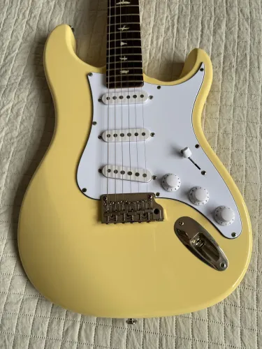 Guitarra PRS SE Silver Sky (John Mayer)