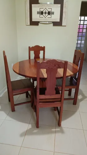 Mesa 4 cadeiras