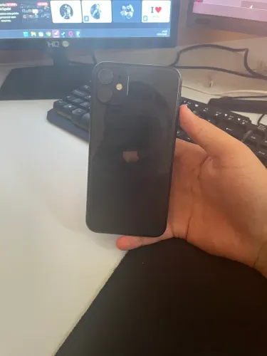 iPhone 11