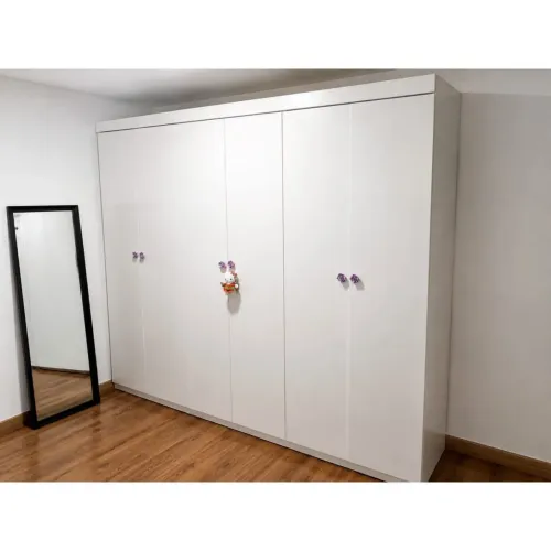 Conjunto de quarto (solteiro) completo com armário, cama e mesa para computador
