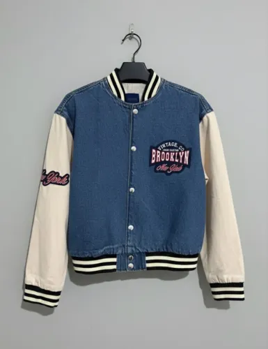 Jaqueta Varsity BlueSteel - Estilo Brooklyn NY (Jeans & Sarja)