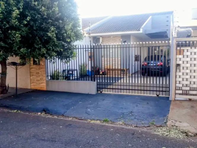 Casa Jd São Paulo 2 sarandi PR.