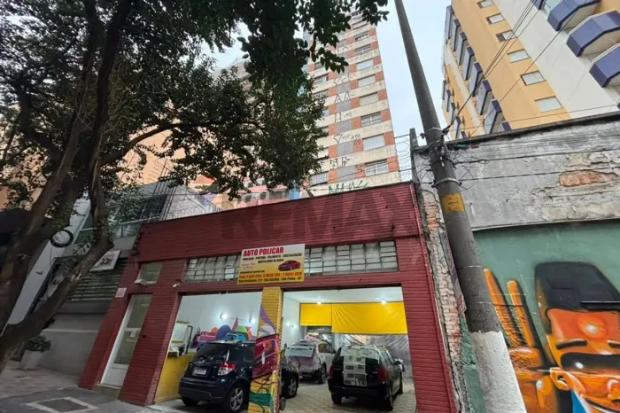 Apartamento para locação com quintal
