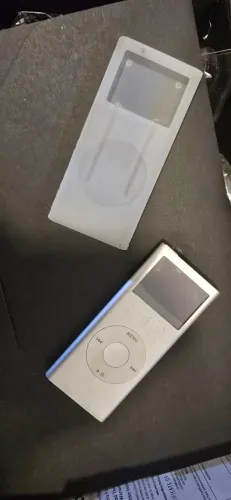 iPod Nano 2ª Geração 4GB (A1199) - Retrô Apple, Raridade
