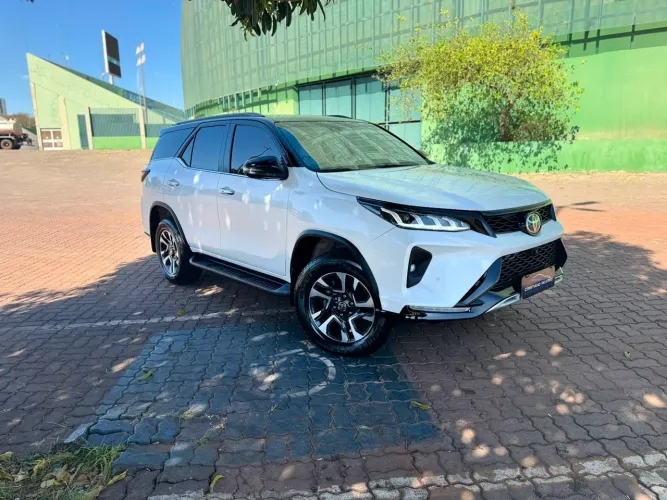 Toyota Hilux SW4 Diamond 2.8 TB 4X4 Die. Aut. 2024