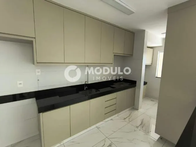 Apartamento disponível para locação no bairro Santa Monica.