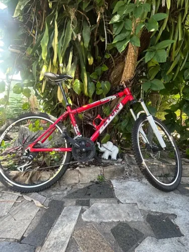 Bike Zyon aro 26 - tamanho 17