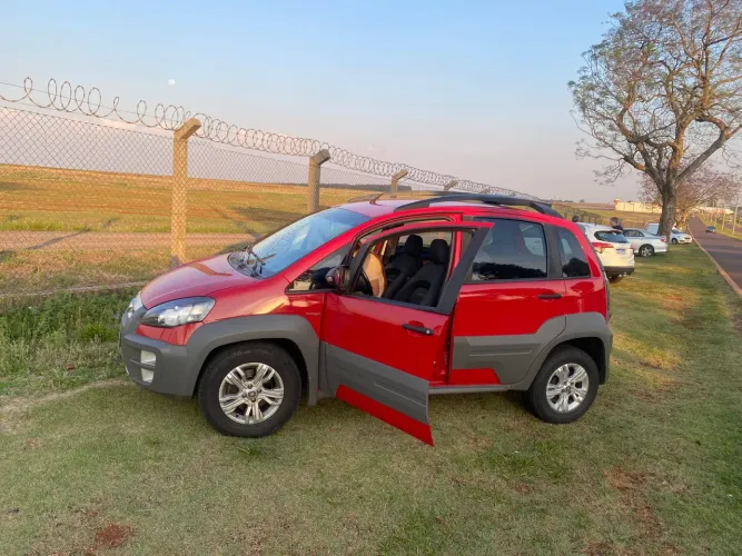 Fiat Idea Adv./ Adv.lock.dualogic 1.8 Flex 5P 2014