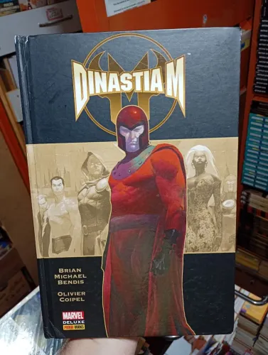 HQ capa dura Marvel Deluxe Dinastia M