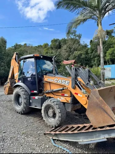 RETROESCAVADEIRA CASE 580n 4X4