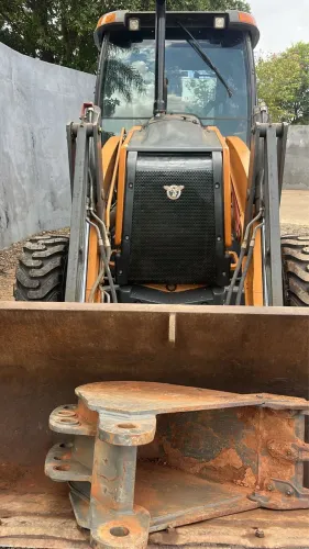 Retroescavadeira case 580N