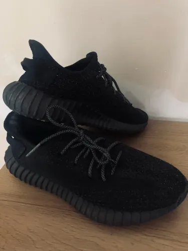 Tênis Adidas Yeezy Boost 350 v2 'Onyx' - HQ4540