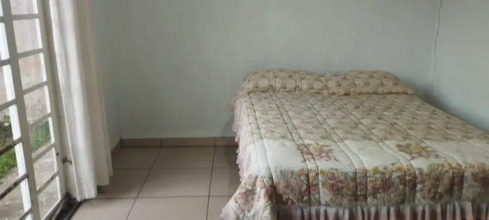 Quarto mobiliado
