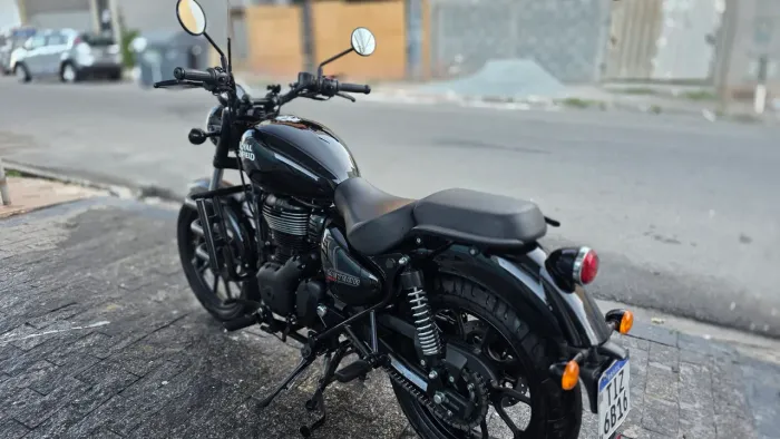 Royal Enfield Meteor 350 Preta - Único Dono | Revisões em Dia