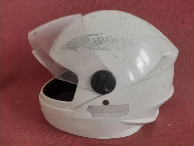 Capacete Novíssimo Lindo por 51Reais em Vila Isabel