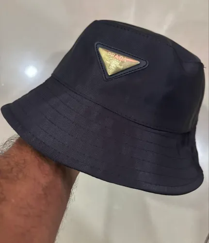 Chapéu Bucket Prada 