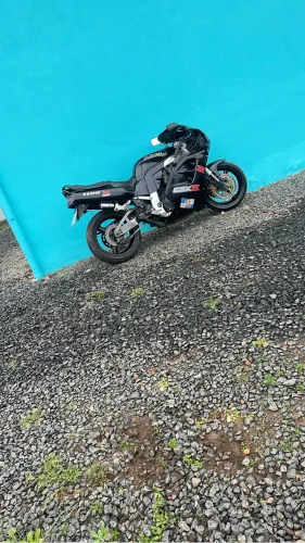 Vendo ou troco Suzuki 1100 