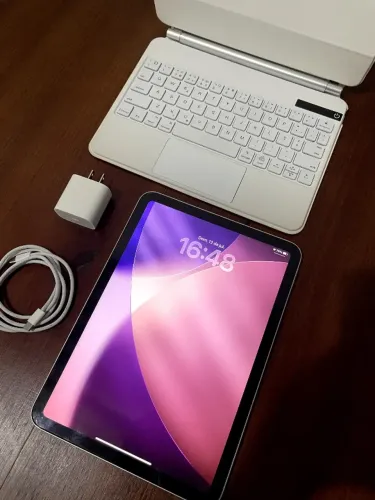 Apple Ipad 11 A16 128gb Silver Com Teclado Branco