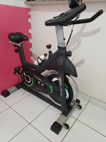Bicicleta ergométrica - roda de 20 kgs