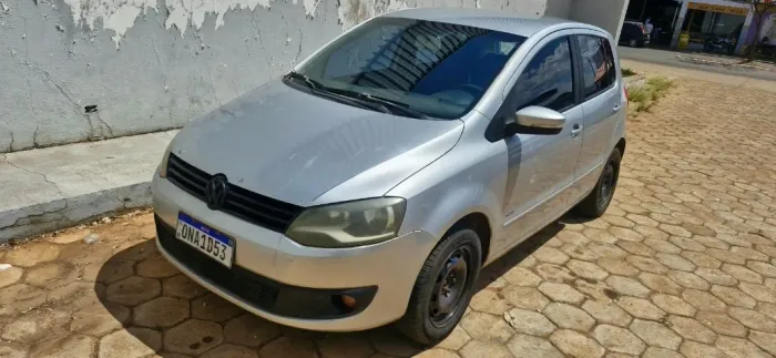 Volkswagen Fox 1.0 MI Total Flex 8V 5P 2013