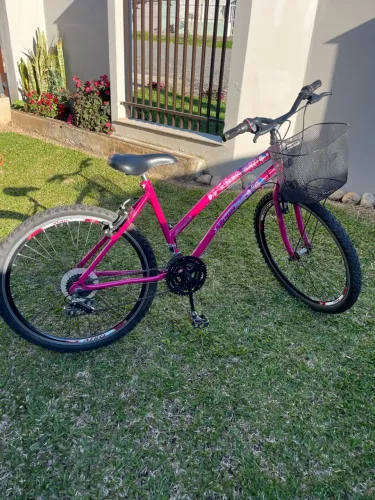 BICICLETA ARO 26 - cor de rosa