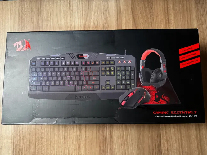 Kit Gamer Redragon S101-BA2-Gaming Essentials 4 em 1 (Teclado,Mouse,Fone,Mousepad) -Novo
