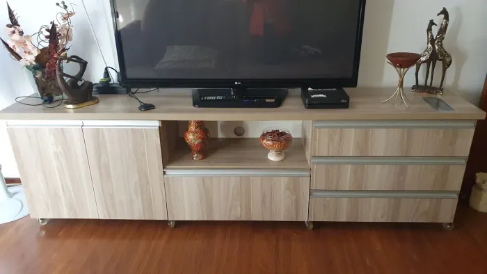 Rack TV