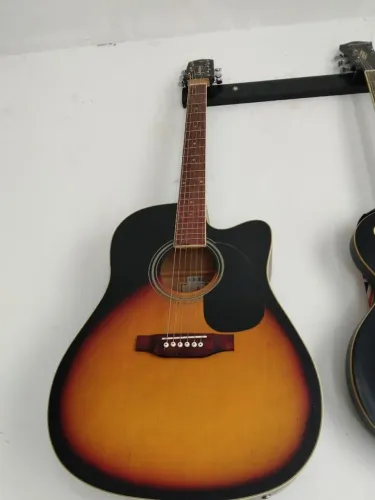 Violão Giannini eletrônico 