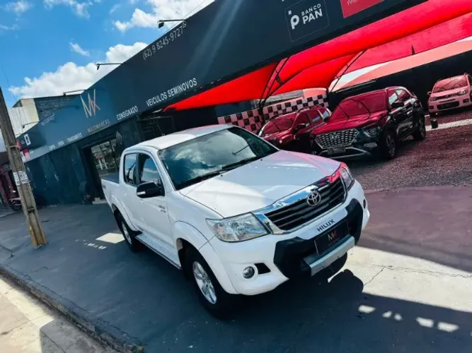 Toyota Hilux CD SRV 4X4 2.7 Flex 16V Aut. 2015