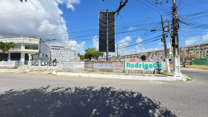 TERRENO NO LOTEAMENTO PARQUE DOS COQUEIROS - INÁCIO BARBOSA [57976]