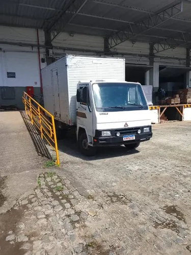 Vende se caminhão 
