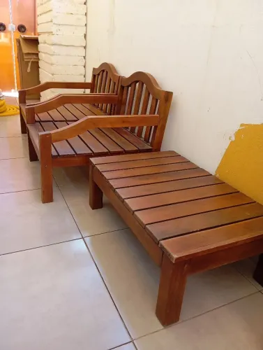 Conjunto 1 Namoradeira 3 lugares + 2 Poltronas + 1 Mesa de Centro